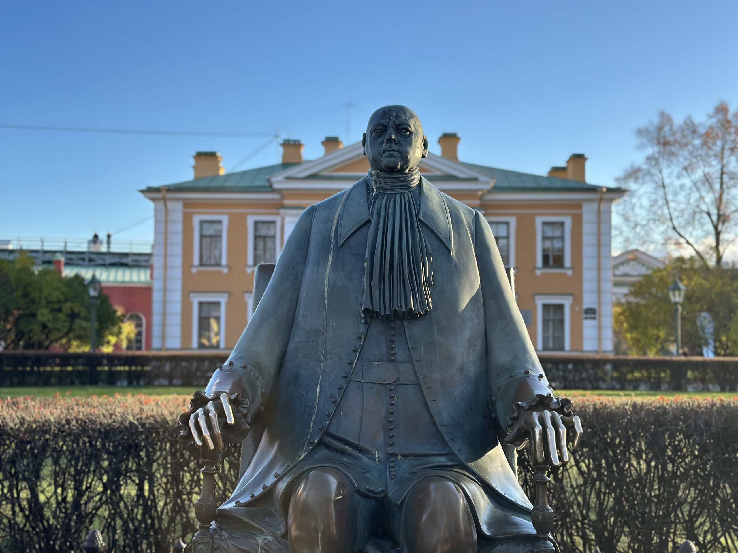 Памятник Петру I