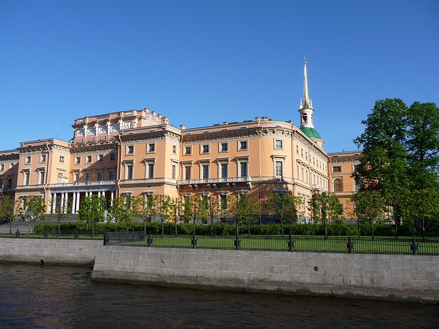 st-petersburg-106003_640