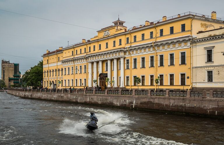 yusupov_palace_on_the_moika_river_saint_petersburg-2.jpeg