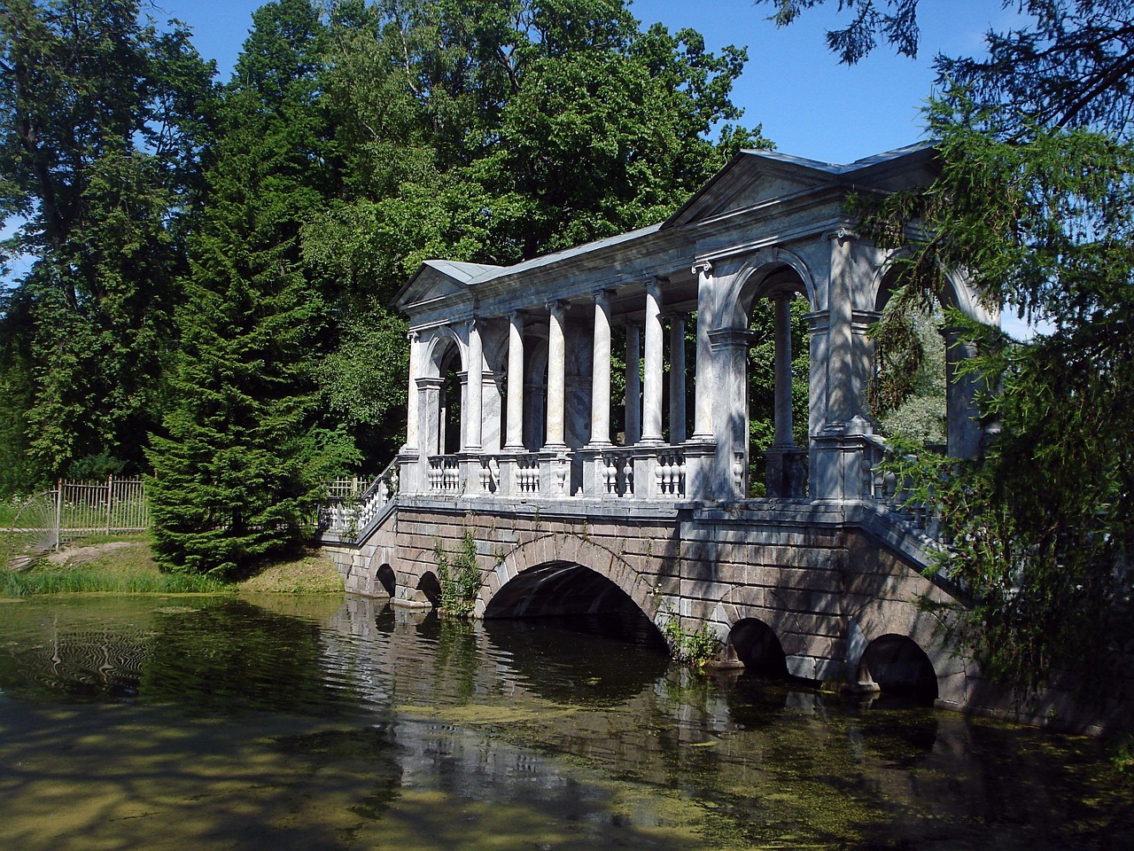 Мраморный мост в Екатерининском парке