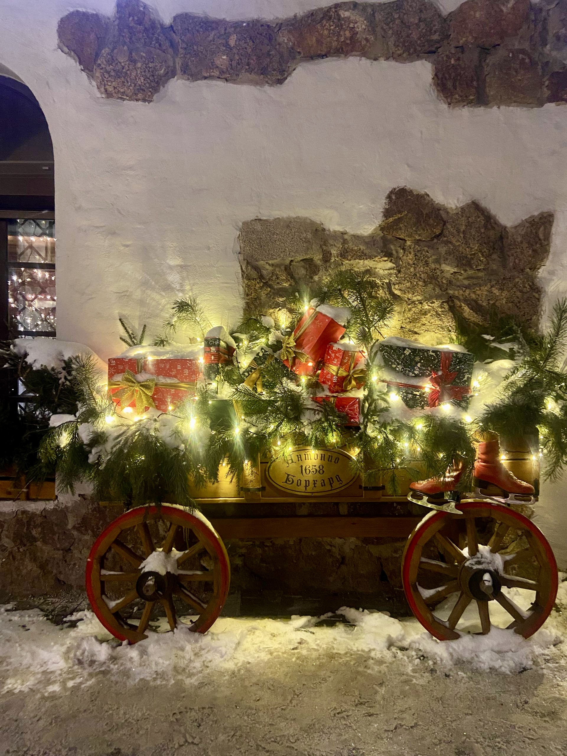 Рождественский декор в Выборге