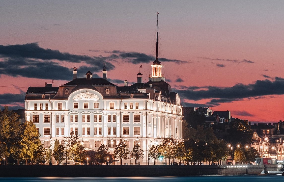 Авторская ночная экскурсия по Петербургу