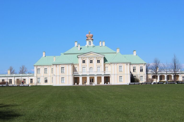 palace-6266705_1280.jpg