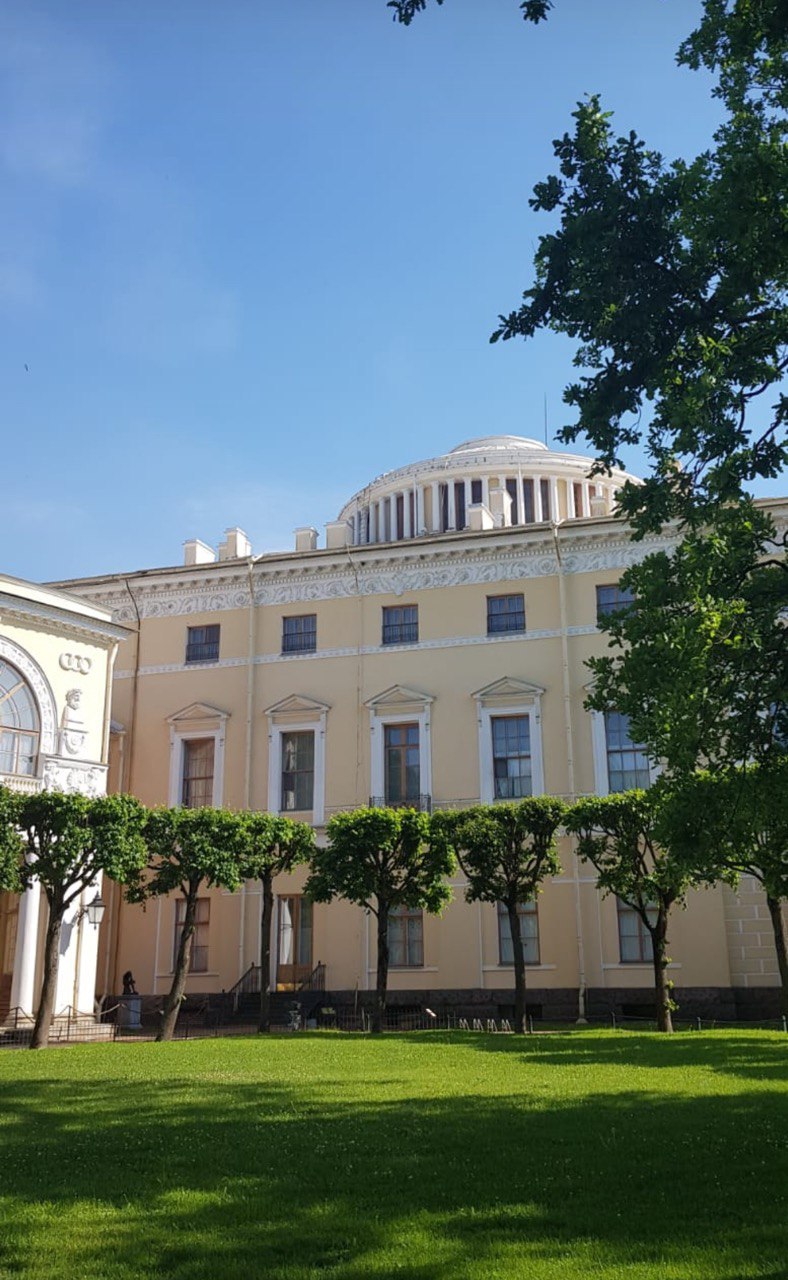 Дворец в Павловске