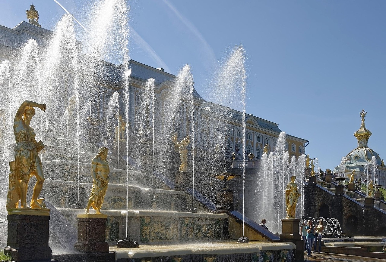 Экскурсия в Петергоф и Кронштадт