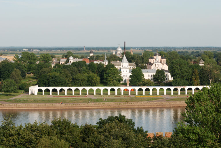 yaroslavovo_dvorische_01.jpg