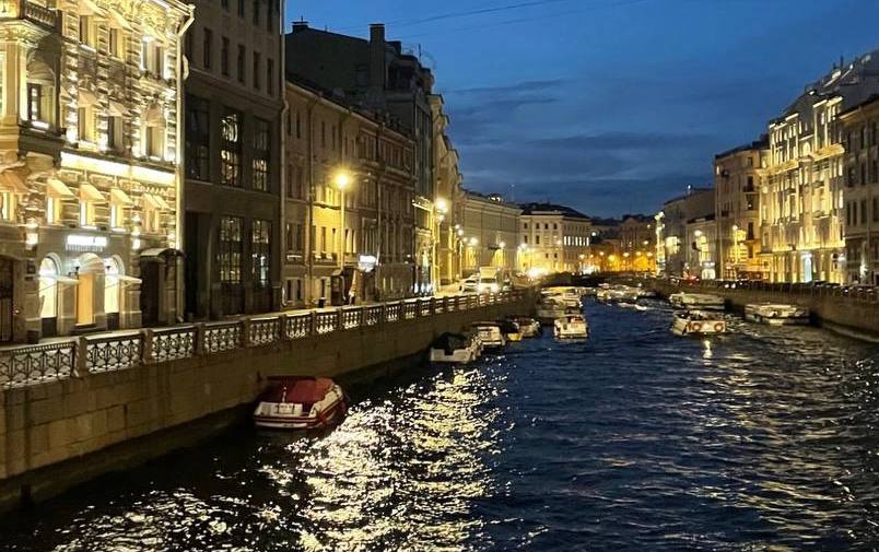 Вечерние каналы, Петербург