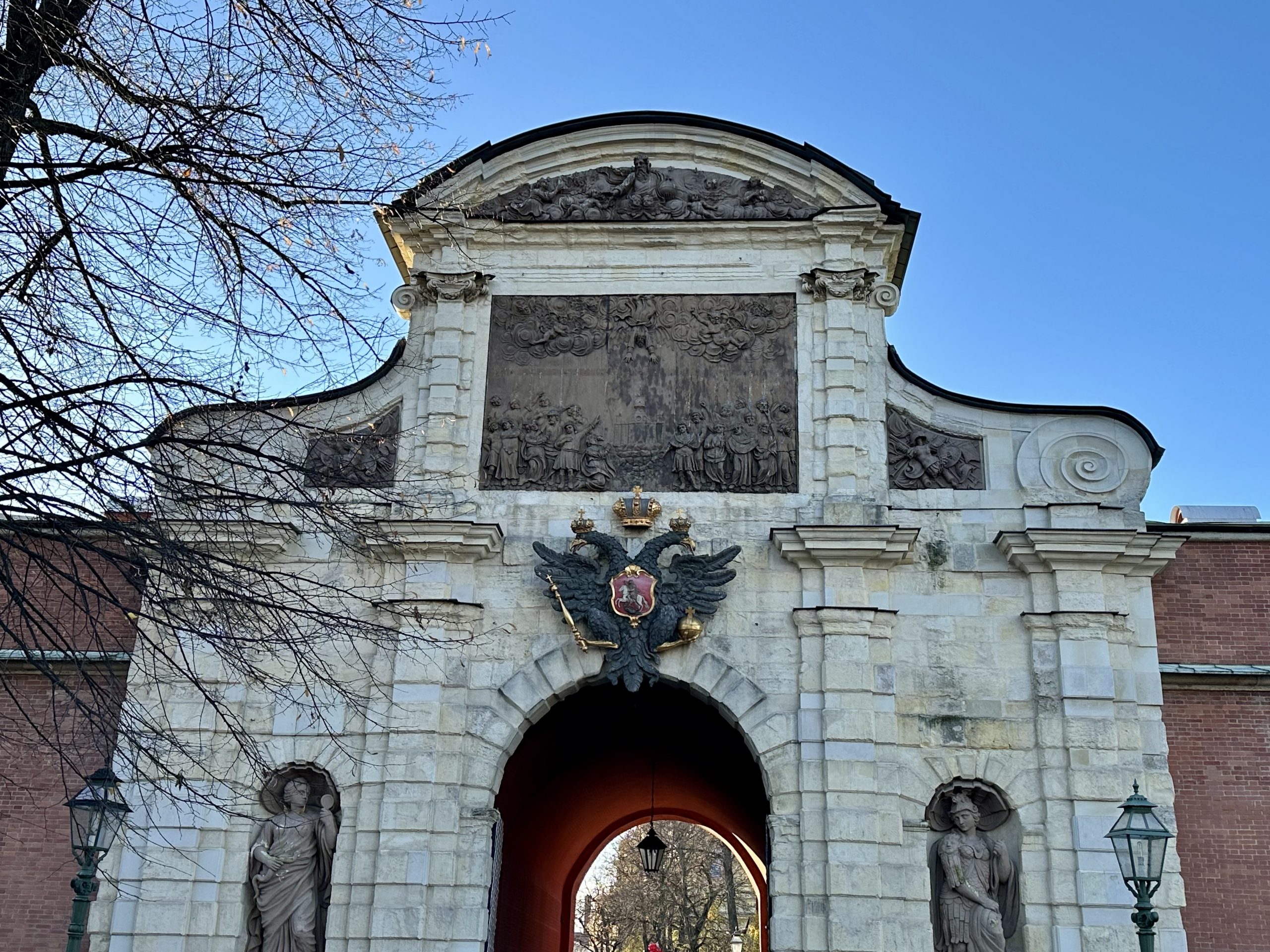 Аллегория мудрости и мужества