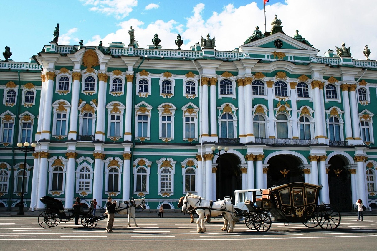 winter-palace-215727_1280.jpg