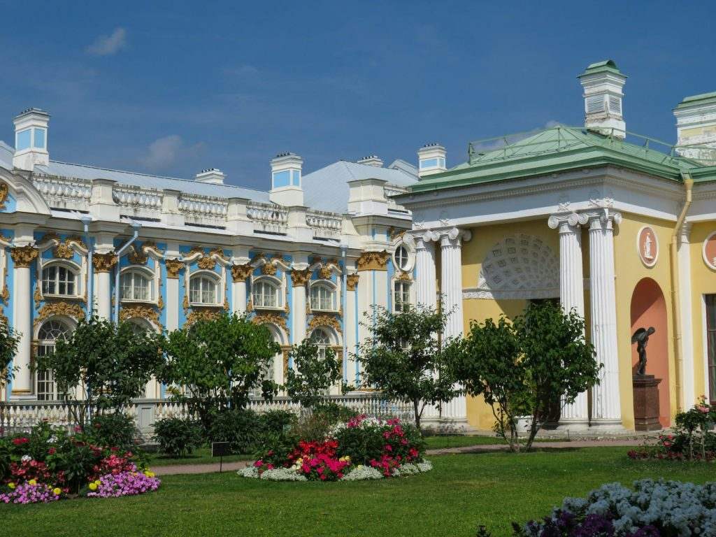 Холодная баня с агатовыми комнатами