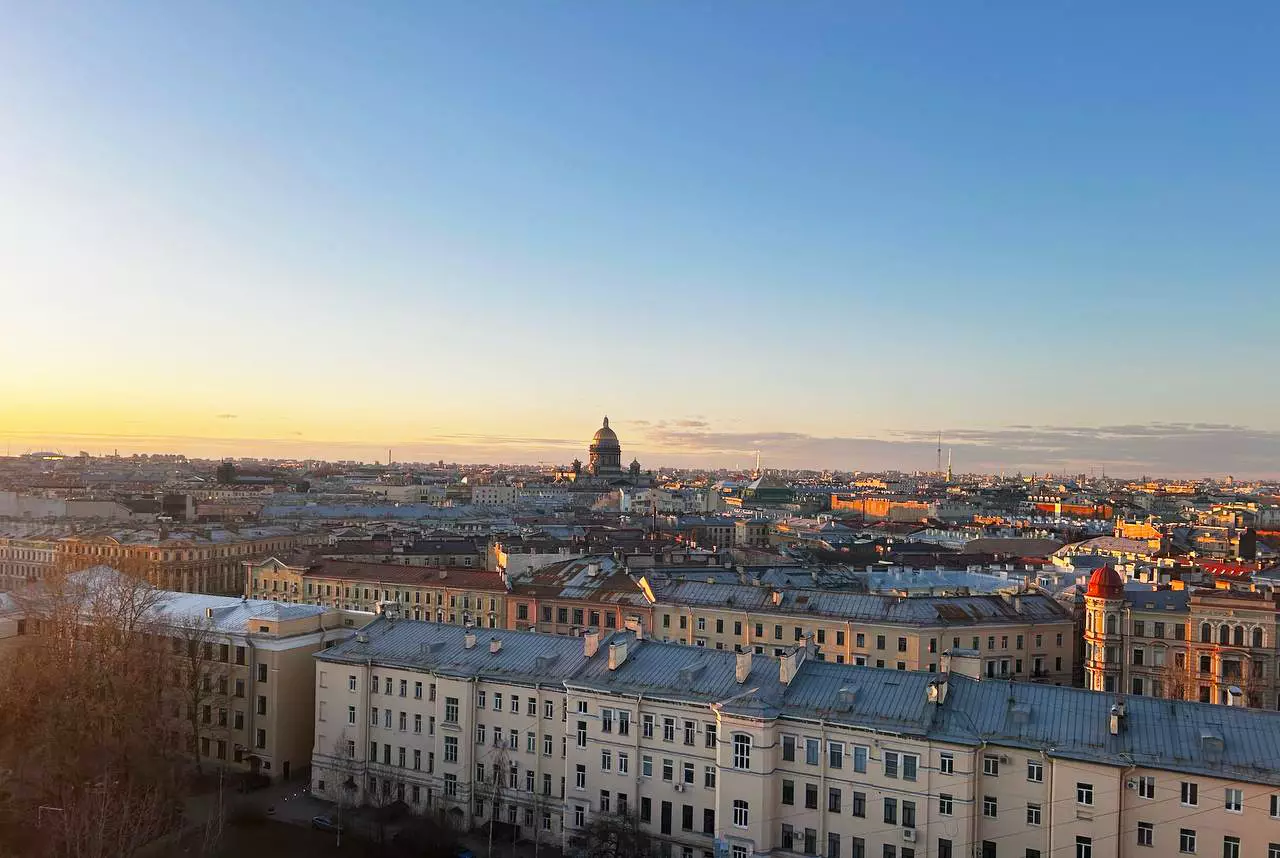 Вид на Петербург со смотровой площадки